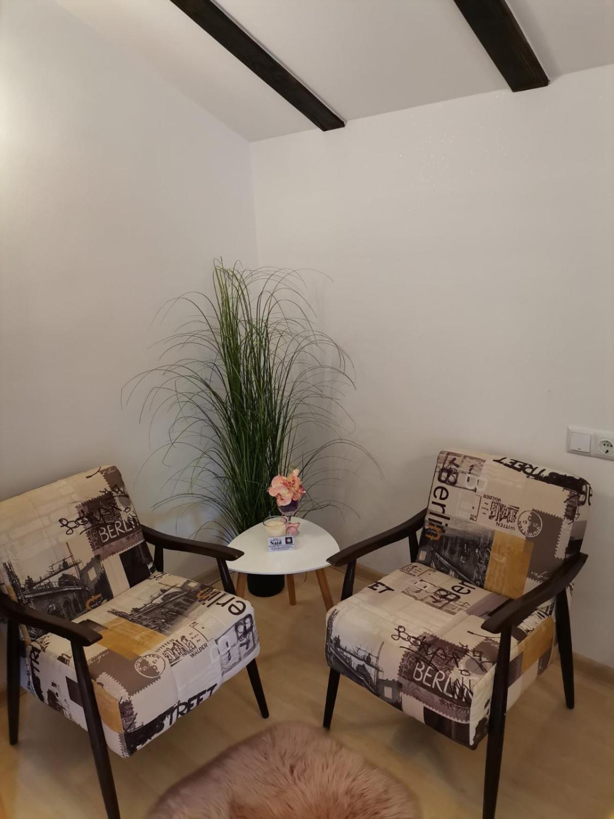 Naid Apartmani Kulen Vakuf Rum bild