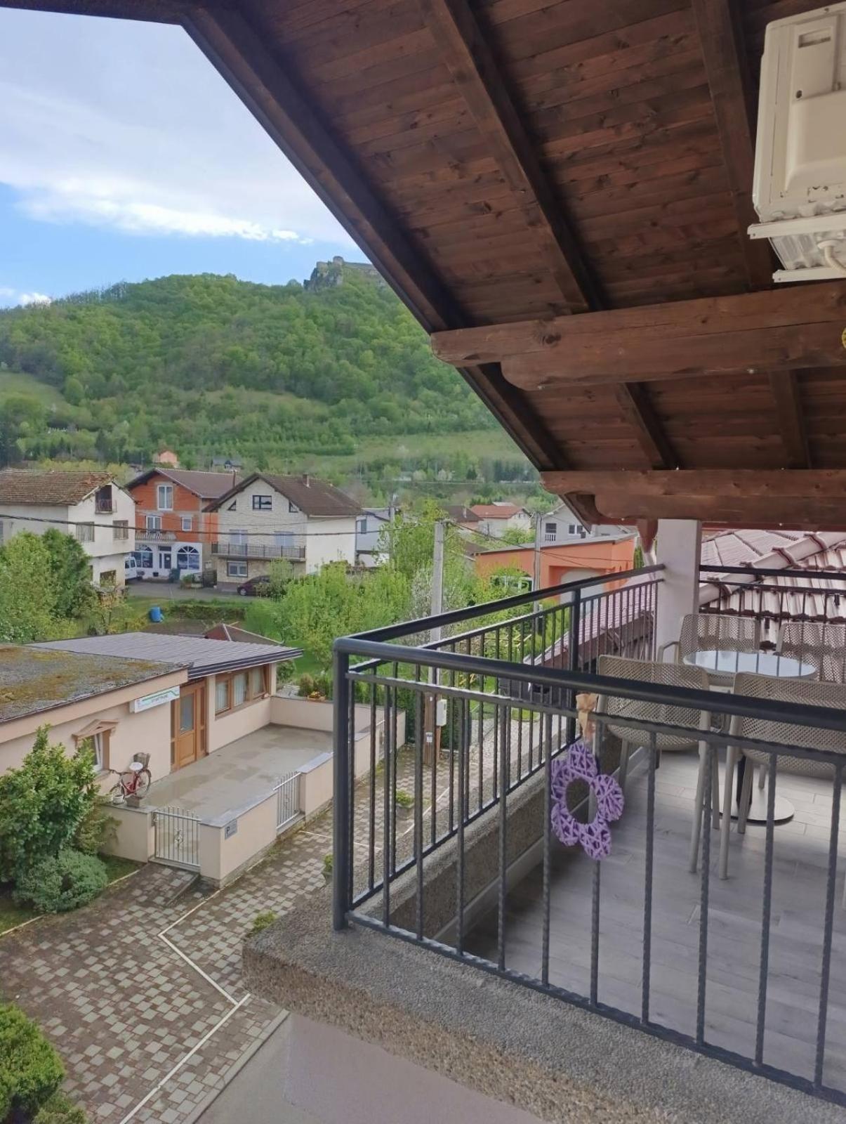 Naid Apartmani Kulen Vakuf Exteriör bild