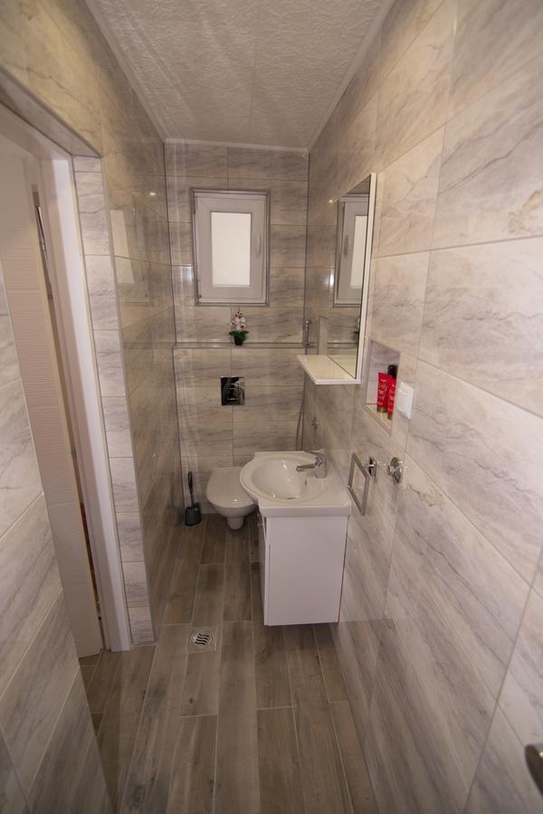 Naid Apartmani Kulen Vakuf Exteriör bild